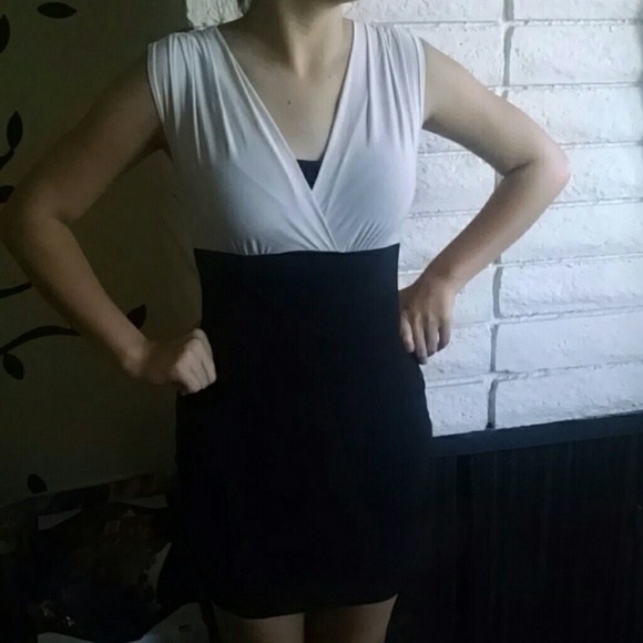 Dress - Picture 1 of 3