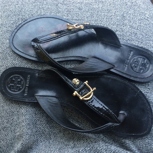 ❤️Tory Burch black patent leather sandals❤️
