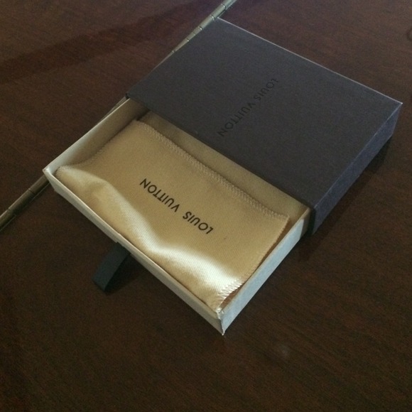 Authentic Louis Vuitton card case box& dust bag
