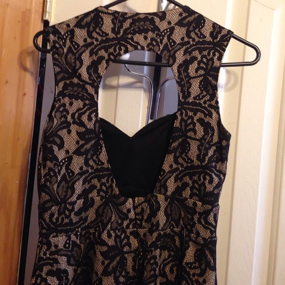 Cream and Black lace dress! - Picture 3 of 3