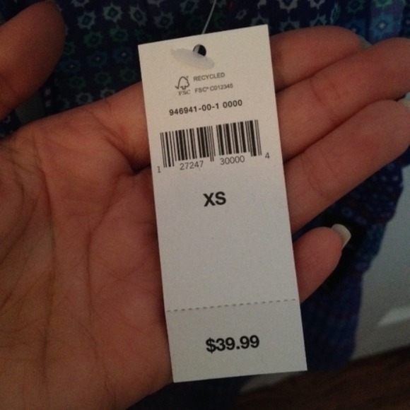 NWT Gap sleeveless shear top XS - Picture 3 of 3