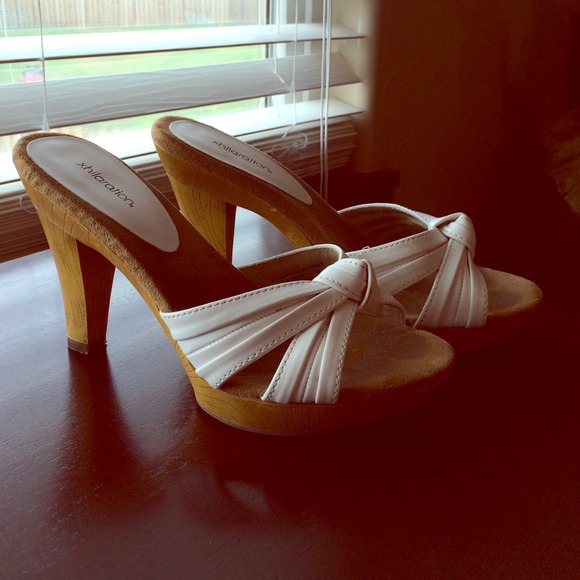 Xhilaration white heel sandals