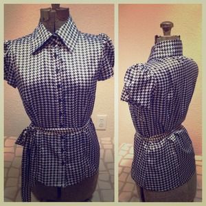 Reduced!!! Was $20, now $10 BCBG button down shirt