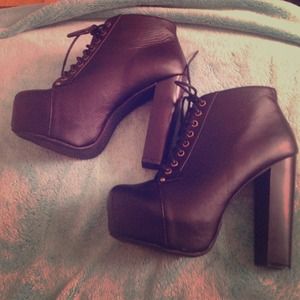 Vintage Black Litas