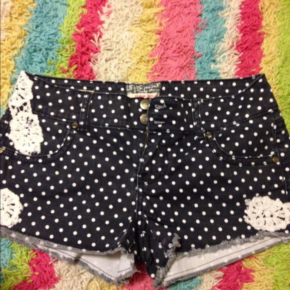 Hot kiss shorts