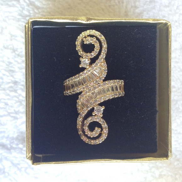 Modern design diamond ring