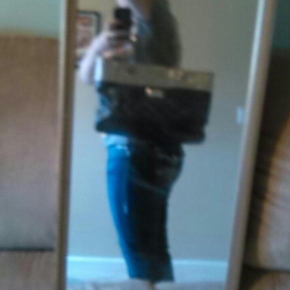 More pics nine west handbag - Picture 3 of 4