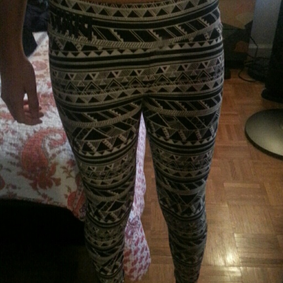 PINK tribal printed leggings