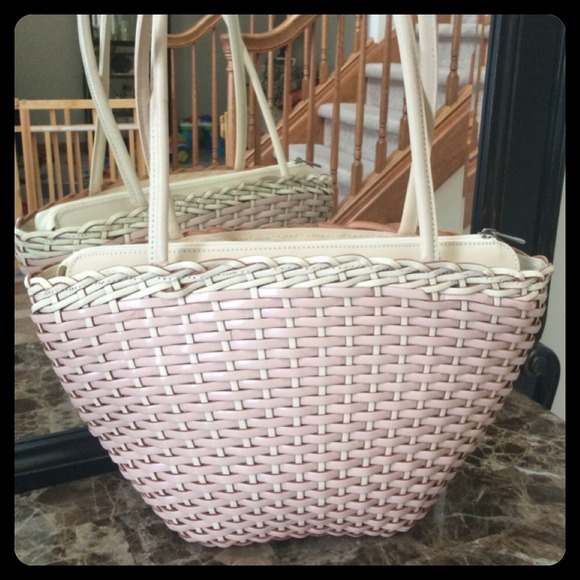 Handbags - Pink Italian woven leather summer shoulder bag