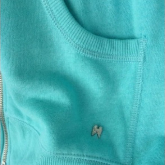 *❤️PRICE DROP!!!! Victoria's Secret hoodie - Picture 2 of 4