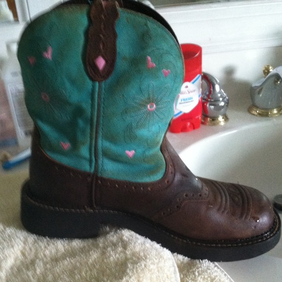 REDUCED JUSTIN COWGIRL BOOTS - Picture 2 of 4