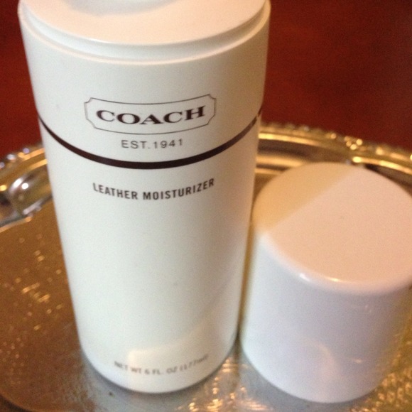 COACH leather moisturizer