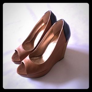 BCBG PARIS Tan & Black Peeptoe Wedges