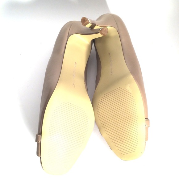 Bandolino Taupe Peep Toe Pump NWOB - Picture 4 of 4