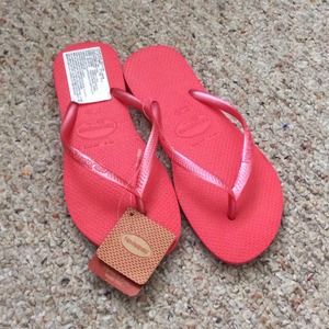 🆕 Red Havaianas Slim