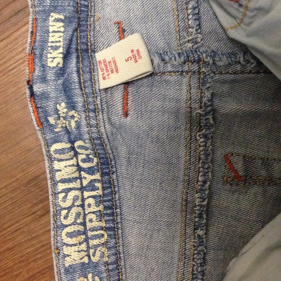 Mossimo Skinny Ripped Jeans - Picture 3 of 4