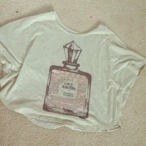 I'm selling this glittery shirt