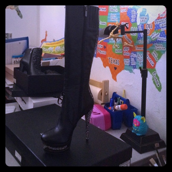 Brand new leather boots