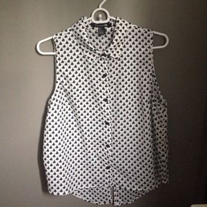 Sleeveless Sailboat-print Blouse