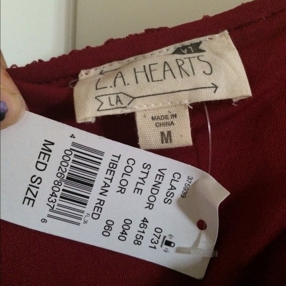 2/25$ 💗 PACSUN LA HEARTS Crop Top - Picture 2 of 2