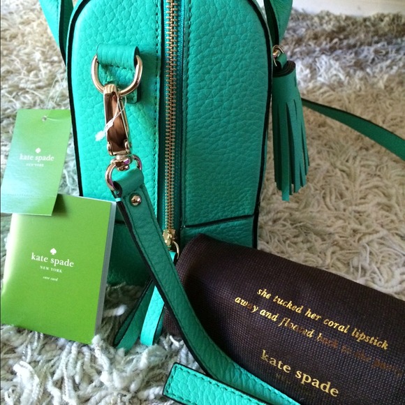 ❤️ SOLD ❤️ Kate Spade Mint Purse - Picture 3 of 4