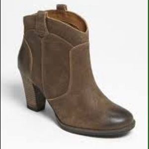 Indigo by Clarks 'Heath Harrier' Western Bootie