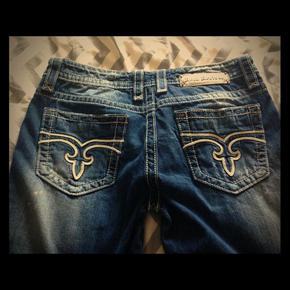 SOLD in Bundle Rock Revival Capris