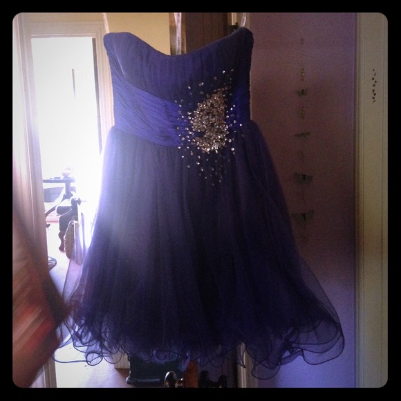 Sherri Hill Dresses & Skirts - Sherri Hill size 4 cocktail dress.