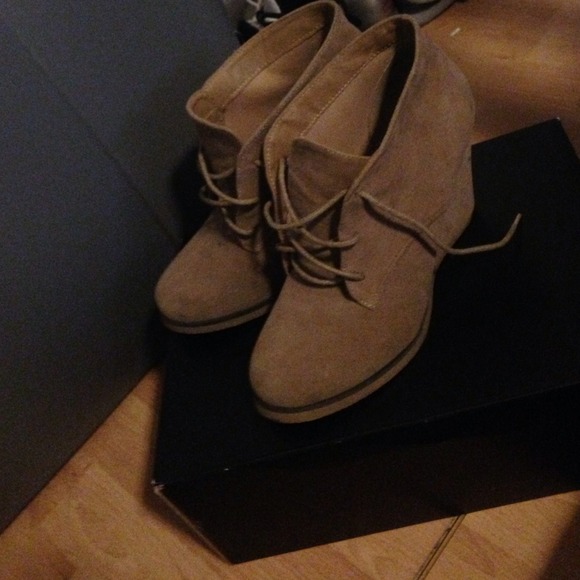 Mini booty heels - Picture 2 of 4