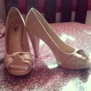 Cute cream heels!!!
