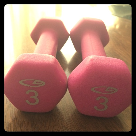 3 pound pink dum bells