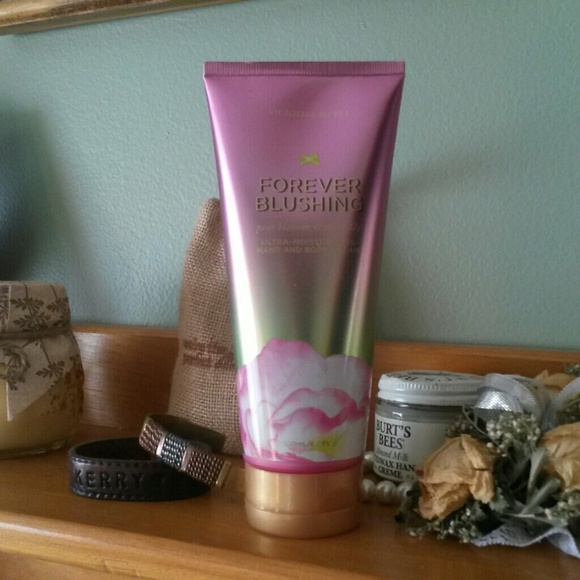 Forever Blushing Body Cream - Picture 1 of 1