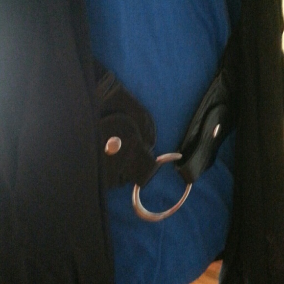 Top - Picture 2 of 2