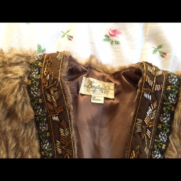 🌸SOLD🌸 Forever 21 Fur Vest w/ Accents - Picture 2 of 4