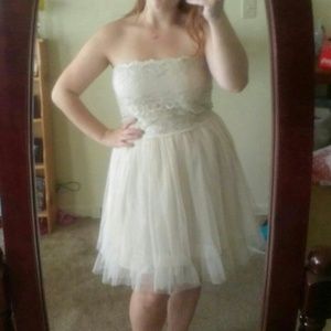 NWOT Cream/Ivory lace & tulle vintagey party dress