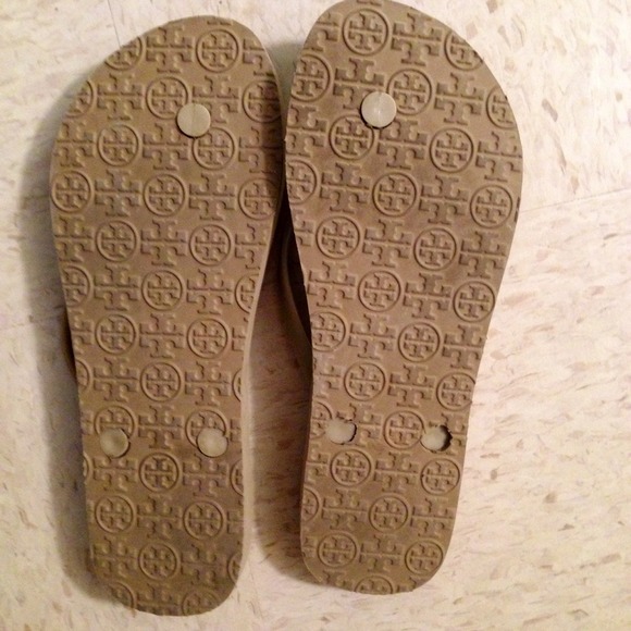 Sold in bundle Tory Burch Flip Flops - Picture 2 of 2