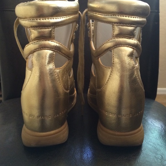 Marc by marc Jacobs cutout wedge sneaker gold - Picture 2 of 4