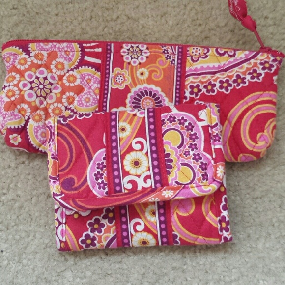 Vera wallet and brush bag