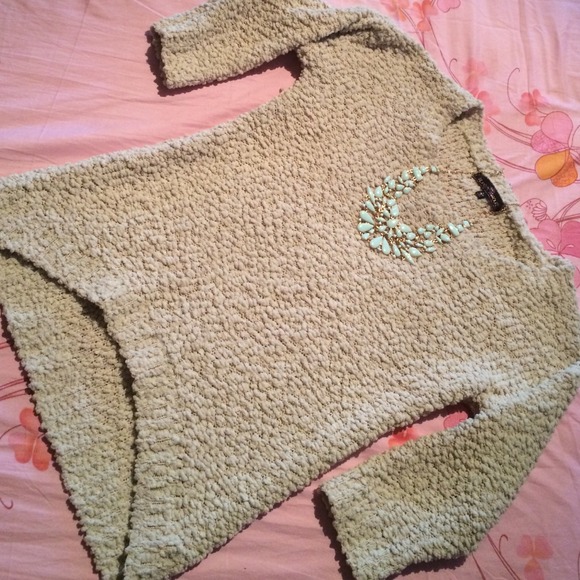Creamy sweater - Picture 1 of 2
