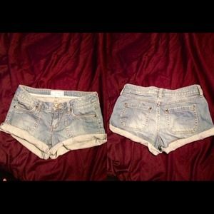 Cuffable Jean Short