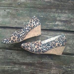 Leopard print Toms like wedge