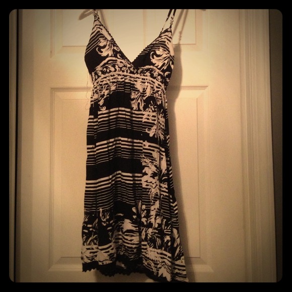 Sundress - Picture 1 of 1
