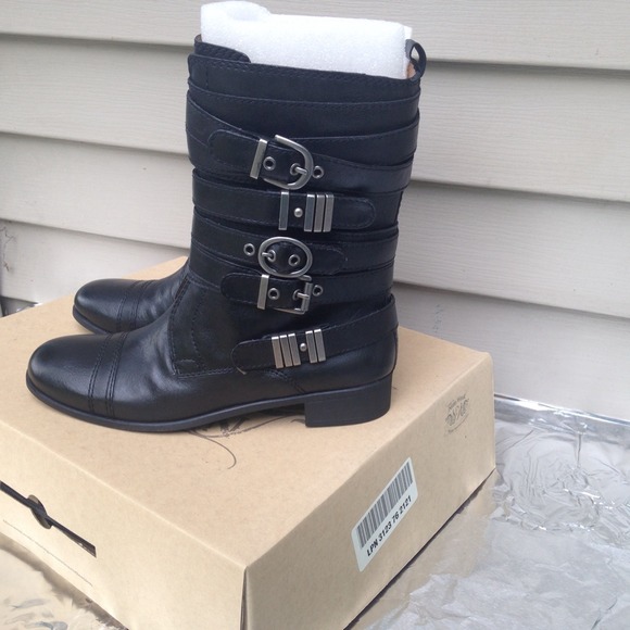 nine west Shoes - Trade Nine West boots & vanessa mooney sandals