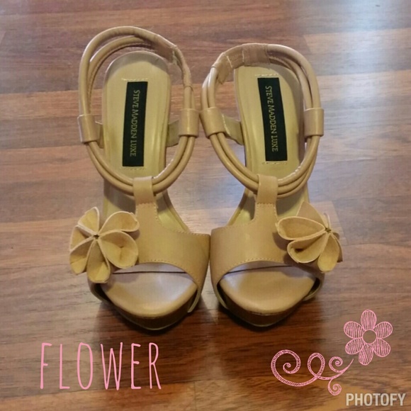 Steve Madden Shoes - Steve Madden Luxe Sas sandals