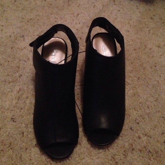 Chinese Laundry open toe booties