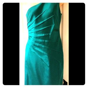 Gorgeous David Meister Satin Style Cocktail Dress