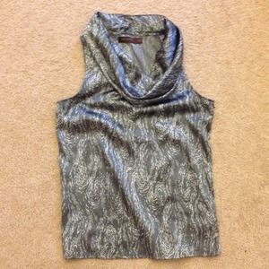 The limited XS sleeveless top