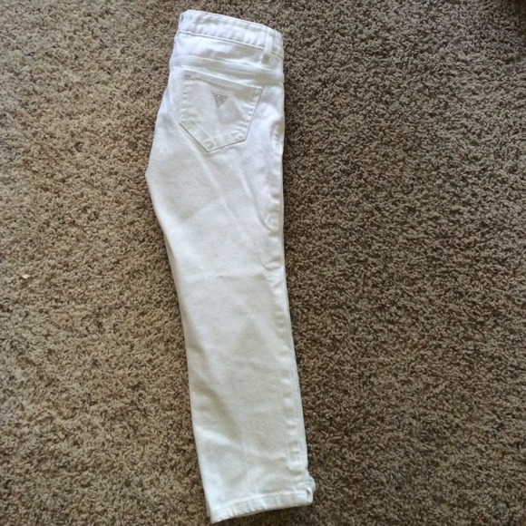 WHITE GUESS JEANS NEVER WORN