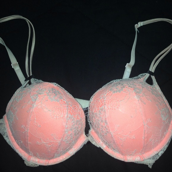 ❌❌Sold❌❌VS sexy little things push up bra
