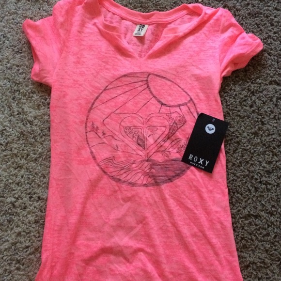 NEW WITH TAGS Roxy Teeshirt